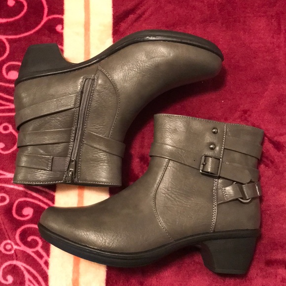 easy street comfort wave boots